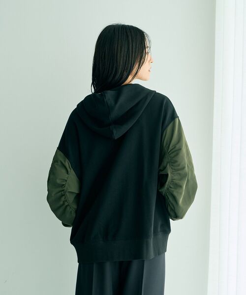MA-1風ZIPフーディ