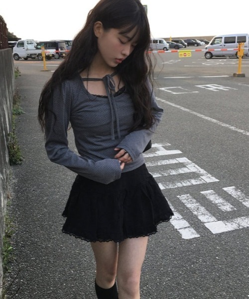 anyonemore(エニワンモア)の「anyonemore(エニワンモア)/レース ミニスカート(インナーパンツ付き)/Arting lace mini skirt(スカート・レディース・アイボリー/ブラック・M)」の4枚目の写真