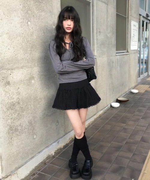 anyonemore(エニワンモア)の「anyonemore(エニワンモア)/レース ミニスカート(インナーパンツ付き)/Arting lace mini skirt(スカート・レディース・アイボリー/ブラック・M)」の6枚目の写真