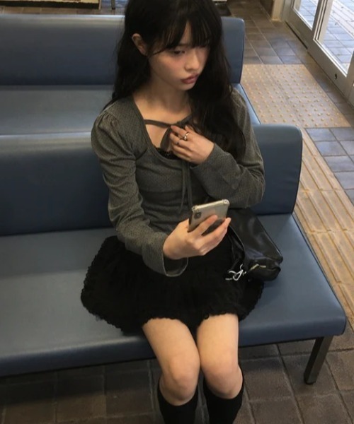 anyonemore(エニワンモア)の「anyonemore(エニワンモア)/レース ミニスカート(インナーパンツ付き)/Arting lace mini skirt(スカート・レディース・アイボリー/ブラック・M)」の16枚目の写真