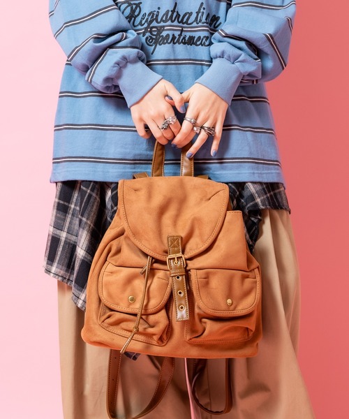 an meets zakka（アンミツザッカ）の「an meets zakka レトロフラップスウェードリュックサック（バックパック/リュック・レディース・キャメル/ブラウン/ブラック・ONESIZE）」の12枚目の写真