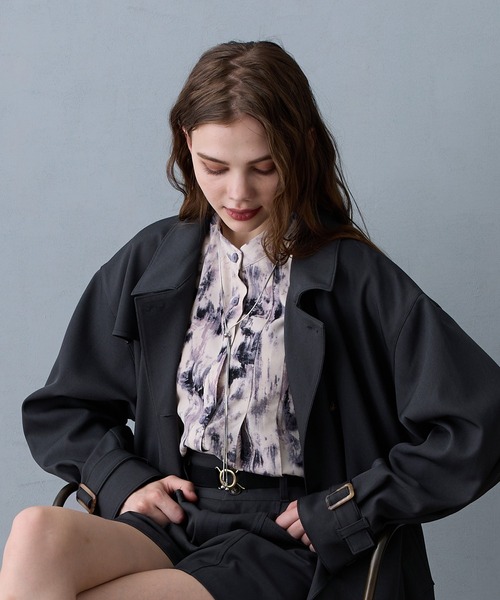 NICOLE CLUB（ニコル　クラブ）の「プリーツ柄ブラウス（シャツ/ブラウス・レディース・ブラウン/グリーン/グレー・MEDIUM）」の2枚目の写真