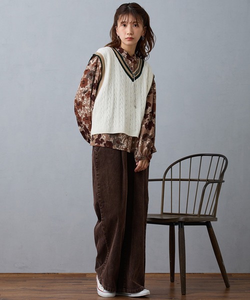 NICOLE CLUB（ニコル　クラブ）の「プリーツ柄ブラウス（シャツ/ブラウス・レディース・ブラウン/グリーン/グレー・MEDIUM）」の8枚目の写真