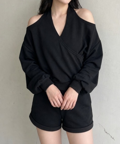 Jasmine Grandiflorum（ジャスミングランディフローラム）の「【Jasmine】肩見せスウェット+ウェットショートパンツ（セットアップ・レディース・ブラック/グレー・FREE）」の2枚目の写真