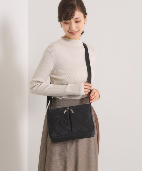 ITS'DEMO(イッツデモ)の「【10ポケット】収納アドバイザーキルトミニショルダー(ショルダーバッグ・レディース・カーキ/ボルドー/ブラック/ナチュラル・00)」の16枚目の写真
