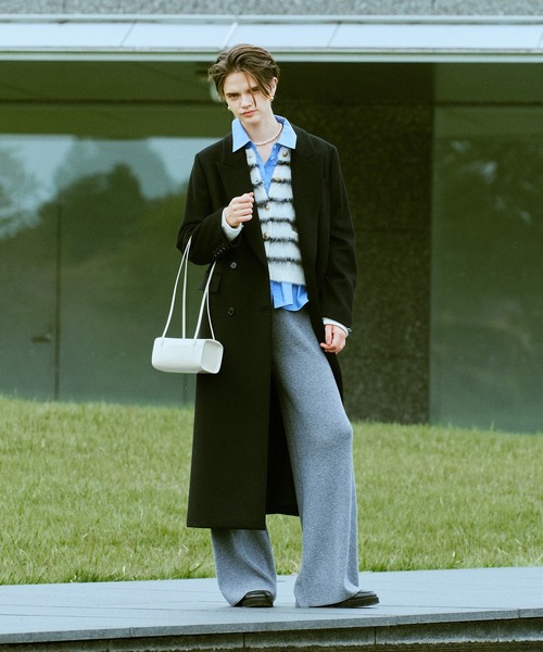 allureville（アルアバイル）の「カシミヤ混ロングチェスターコート（チェスターコート・レディース・ブラック・1/2）」の6枚目の写真