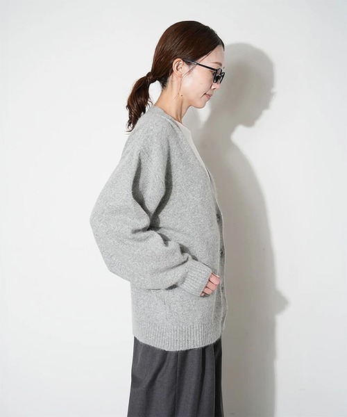 SOLAMONAT(ソラモナ)の「フォックスシャギーカーディガン(カーディガン/ボレロ・レディース・グレー/チャコールグレー・FREE)」の9枚目の写真