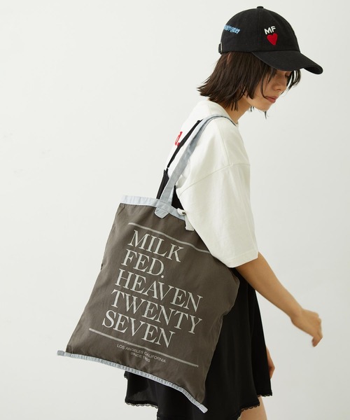MILKFED.（ミルクフェド）の「PIPING LOGO TOTE BAG（トートバッグ・レディース・ホワイト/ネイビー/チャコール・ONE SIZE）」の5枚目の写真