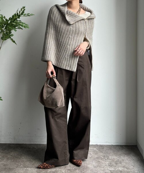 DouDou（ドゥドゥ）の「ジップアップポンチョ（ニット/セーター・レディース・ベージュ/ネイビー・FREE）」の22枚目の写真