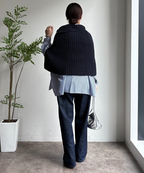 DouDou（ドゥドゥ）の「ジップアップポンチョ（ニット/セーター・レディース・ベージュ/ネイビー・FREE）」の11枚目の写真