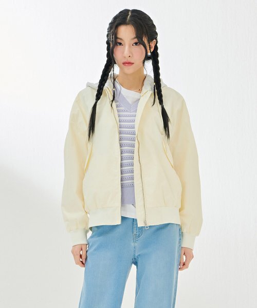 CHASECULT(チェイスカルト)の「レディースブルゾンフードジャンパー-DARG4161B0A(ブルゾン・レディース・アイボリー・FRE)」の3枚目の写真