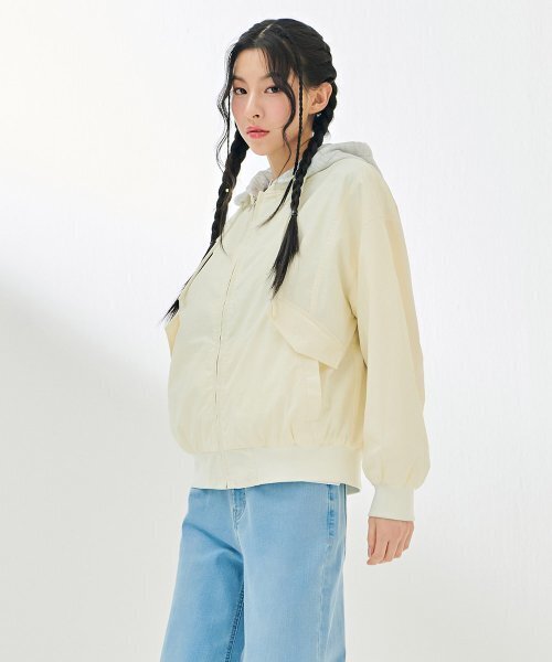 CHASECULT(チェイスカルト)の「レディースブルゾンフードジャンパー-DARG4161B0A(ブルゾン・レディース・アイボリー・FRE)」の5枚目の写真