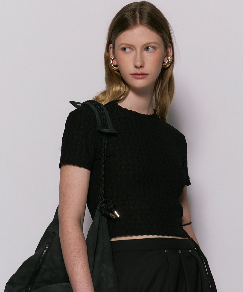 WESLEYHYUSTON(ウェズリーユーストン)の「Suede string side detail crop knit black(Tシャツ/カットソー・レディース・その他・SMALL/MEDIUM)」の1枚目の写真