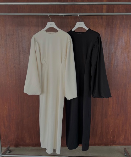 Amiur（エミレ）の「balloon sleeve waist tuck ops / バルーンスリーブウエストタックワンピース（ワンピース・レディース・ブラック/アイボリー・FREE）」の3枚目の写真