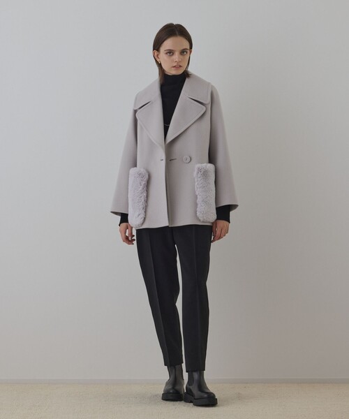 GRACE CONTINENTAL（グレースコンチネンタル）の「ファーポケットピーコート（ピーコート・レディース・サックスブルー/ブラック/ベージュ・36/38）」の15枚目の写真