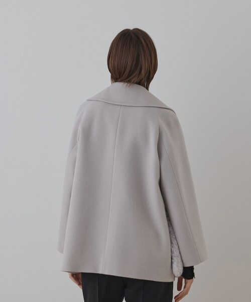 GRACE CONTINENTAL（グレースコンチネンタル）の「ファーポケットピーコート（ピーコート・レディース・サックスブルー/ブラック/ベージュ・36/38）」の17枚目の写真