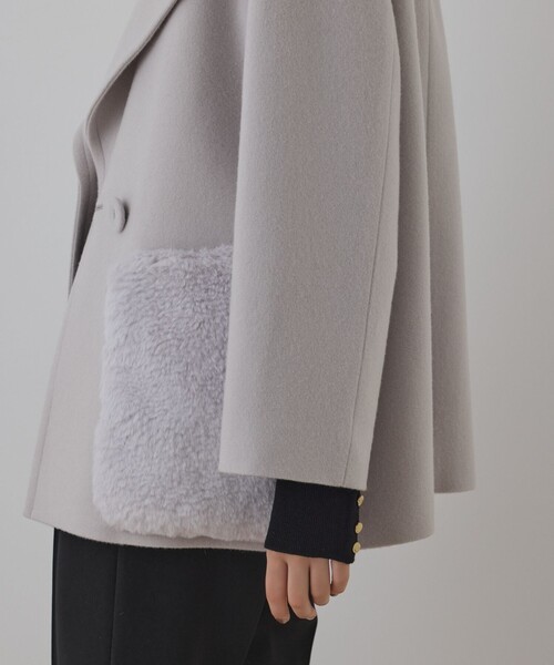 GRACE CONTINENTAL（グレースコンチネンタル）の「ファーポケットピーコート（ピーコート・レディース・サックスブルー/ブラック/ベージュ・36/38）」の22枚目の写真