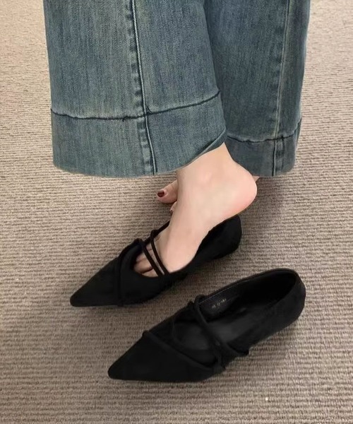 shoes365(シューズスリーシックスファイヴ)の「ストラップデザインポインテッドトゥフラットシューズ(パンプス・レディース・ブラック/ブラウン/レオパード/レッド・23.0cm/23.5cm/24.0cm/24.5cm/25.0cm)」の13枚目の写真