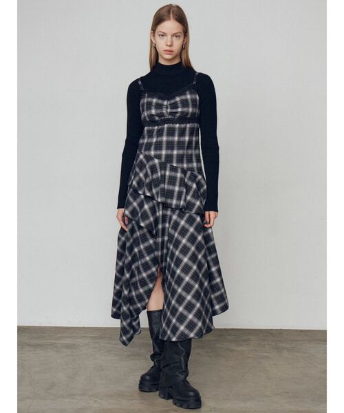 EMODA（エモダ）の「ハイネッククロップニット（ニット/セーター・レディース・グレー/ブラック/ネイビー/ブラウン/ピンク・FREE）」の21枚目の写真