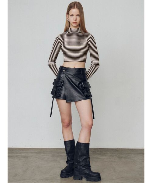 EMODA（エモダ）の「ハイネッククロップニット（ニット/セーター・レディース・グレー/ブラック/ネイビー/ブラウン/ピンク・FREE）」の20枚目の写真