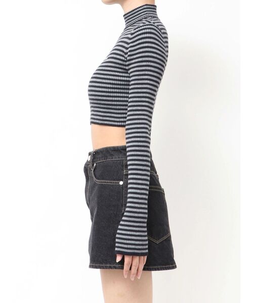 EMODA（エモダ）の「ハイネッククロップニット（ニット/セーター・レディース・グレー/ブラック/ネイビー/ブラウン/ピンク・FREE）」の17枚目の写真