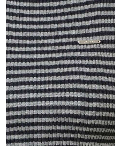 EMODA（エモダ）の「ハイネッククロップニット（ニット/セーター・レディース・グレー/ブラック/ネイビー/ブラウン/ピンク・FREE）」の6枚目の写真