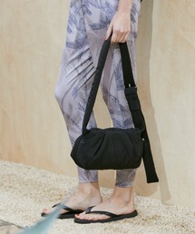 Julier Yoga and Relax（ジュリエヨガアンドリラックス）の「Julier パフィー撥水ボディバッグ（ボディバッグ/ウエストポーチ）」