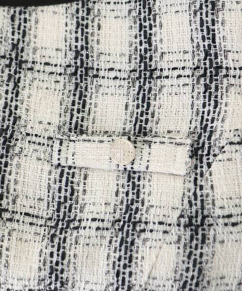 MAJESTIC LEGON(マジェスティックレゴン)の「リボンブローチセットツイードワンピ(ワンピース・レディース・ホワイト系その他2/ブラック系その他・MEDIUM)」の20枚目の写真