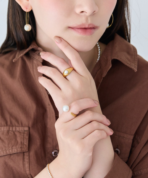 Phoebe（フィービィー）の「【金属アレルギー対応】パールオープンリング/ステンレス/大ぶり/存在感◎/主役級（リング・レディース・ホワイト・FREE）」の3枚目の写真