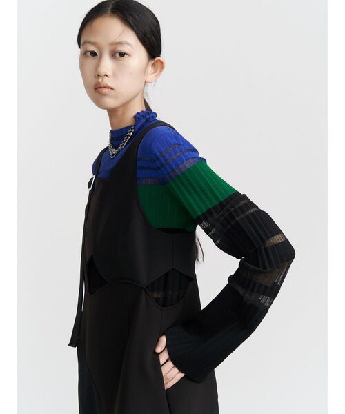 UN3D.（アンスリード）の「COLOR BLOCK PLEATS KNIT / カラーブロックプリーツニット（ニット/セーター・レディース・ブラック/ブルー/ターコイズブルー・36/38）」の5枚目の写真