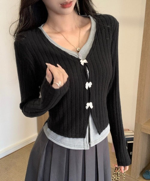 Achic(アシック)の「春向け リボン付きレイヤード風トップス(シャツ/ブラウス・レディース・ブラック/グレー/ピンク/ダークグレー/オートミール・M)」の2枚目の写真