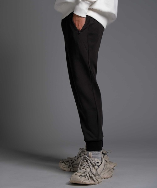 Felt-Maglietta（フェルトマリエッタ）の「[ROUXDI PERFE ルゥディパフィー]ジャージ素材テーパードパンツ（その他パンツ・メンズ・ブラック/キャメル・FREE）」の4枚目の写真