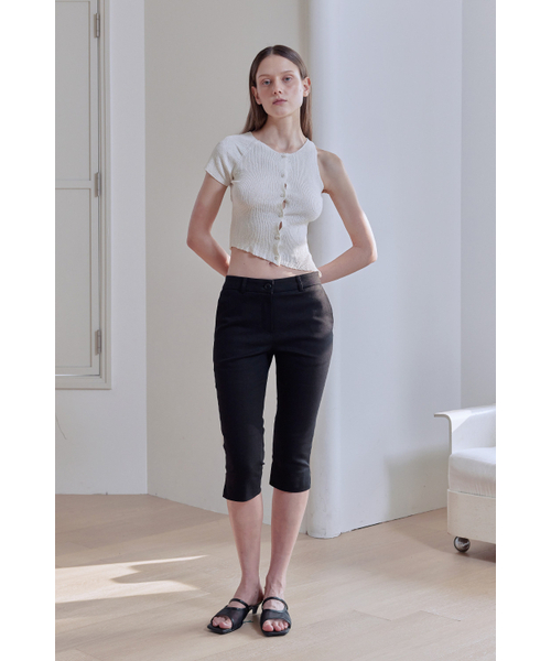 AFTERHOURS(アフターアワーズ)の「ASYMMETRIC SLEEVE KNIT CARDIGAN (IVORY)(カーディガン/ボレロ・レディース・その他・FREE)」の2枚目の写真