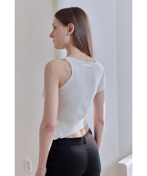 AFTERHOURS(アフターアワーズ)の「ASYMMETRIC SLEEVE KNIT CARDIGAN (IVORY)(カーディガン/ボレロ・レディース・その他・FREE)」の5枚目の写真
