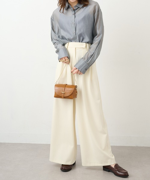 AULENTTI（オウレンティ）の「【AULENTTI】クロコ型押しレザーショルダーバッグ LB-85674-CO（ショルダーバッグ・レディース・グレイッシュベージュ/ブラック/キャメル/ベージュ・FREE）」の11枚目の写真