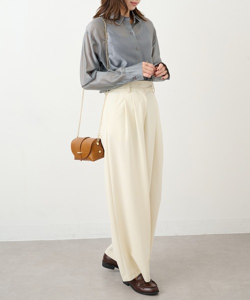 AULENTTI（オウレンティ）の「【AULENTTI】クロコ型押しレザーショルダーバッグ LB-85674-CO（ショルダーバッグ・レディース・グレイッシュベージュ/ブラック/キャメル/ベージュ・FREE）」の12枚目の写真