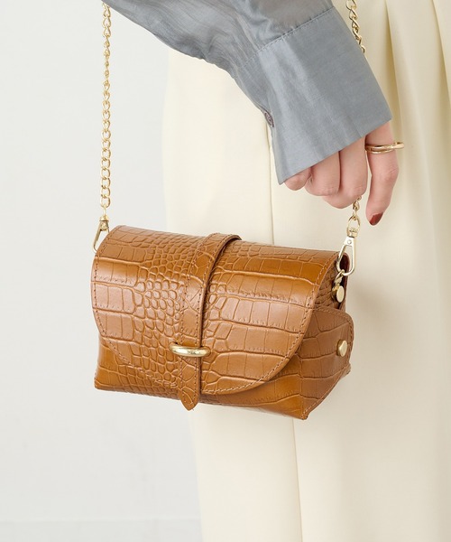 AULENTTI（オウレンティ）の「【AULENTTI】クロコ型押しレザーショルダーバッグ LB-85674-CO（ショルダーバッグ・レディース・グレイッシュベージュ/ブラック/キャメル/ベージュ・FREE）」の9枚目の写真
