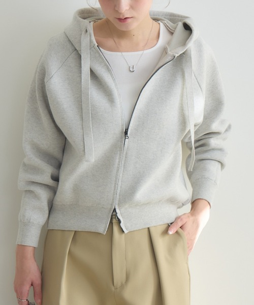 KATHARINE ROSS(キャサリンロス)の「【KATHARINE ROSS】ZIP接結ニットパーカ(ニット/セーター・レディース・ライトグレー/ライトブルー/イエロー・FREE)」の2枚目の写真