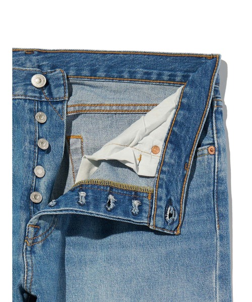 Levi's（リーバイス）の「Levi's/リーバイス 501(R) オリジナルジーンズ（デニムパンツ・メンズ・インディゴブルー・W28 L32/W29 L32/W30 L32/W31 L32/W32 L32/W33 L32/W34 L32/W36 L32）」の3枚目の写真