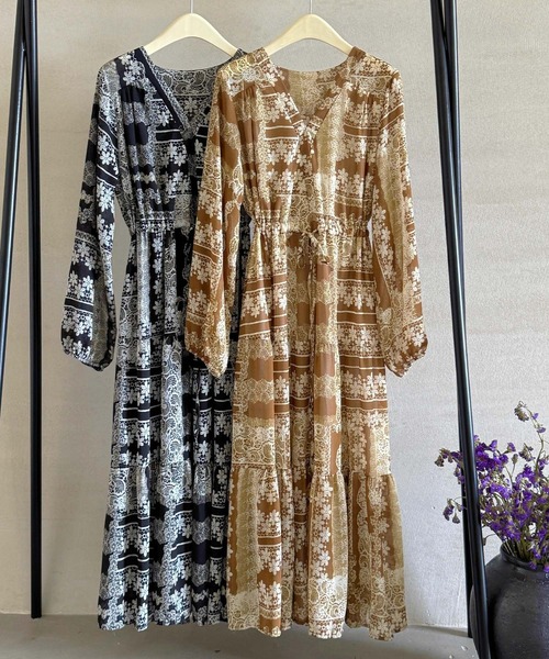 DAY CLOSET(デイ クローゼット)の「【大人っぽ透け感シフォン生地】長袖 クラシカル レトロ 花柄 ジョーゼット ティアードワンピース レディース(ワンピース・レディース・ブラック/ブラウン・FREE)」の11枚目の写真