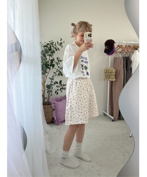 Flugge（フラッジー）の「小花柄ツイルハーフパンツ（その他パンツ・レディース・アイボリー・FREE）」の5枚目の写真