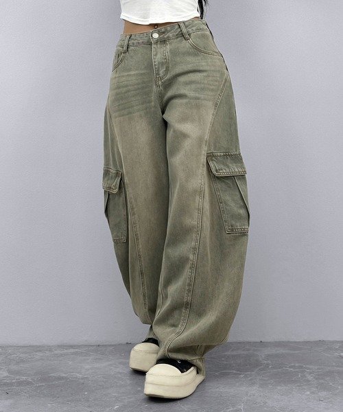 FOLLOWIN（フォロウィン）の「【3color】ヴィンテージライク カーゴカーブワイドデニムパンツ（カーゴパンツ・レディース・ホワイト/ライトブルー/カーキ・SMALL/MEDIUM/LARGE）」の2枚目の写真