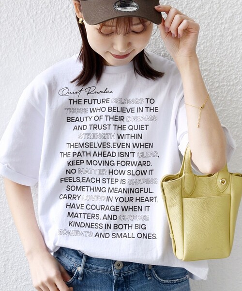 SHIPS(シップス)の「【WEB限定】バック タック ショート スリーブ ロゴ プリント TEE(Tシャツ/カットソー・レディース・チャコールグレー/ライトブルー/オフホワイト・ONE SIZE)」の2枚目の写真