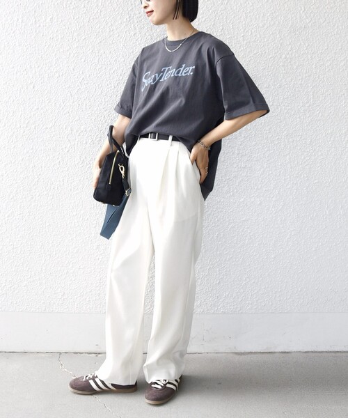 SHIPS(シップス)の「【WEB限定】バック タック ショート スリーブ ロゴ プリント TEE(Tシャツ/カットソー・レディース・チャコールグレー/ライトブルー/オフホワイト・ONE SIZE)」の15枚目の写真