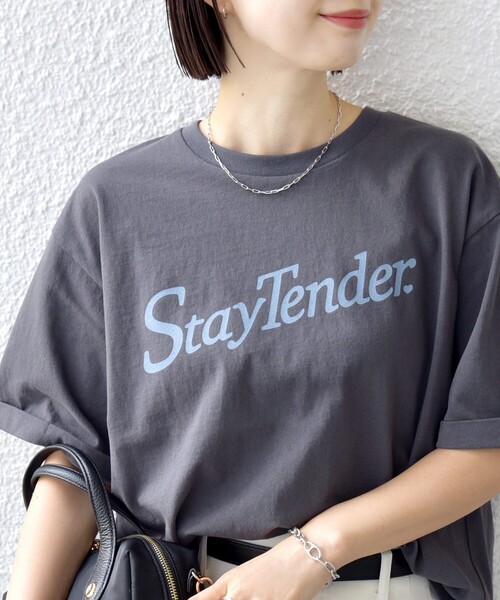 SHIPS(シップス)の「【WEB限定】バック タック ショート スリーブ ロゴ プリント TEE(Tシャツ/カットソー・レディース・チャコールグレー/ライトブルー/オフホワイト・ONE SIZE)」の18枚目の写真