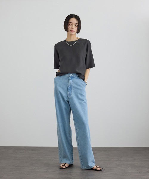 SALON adam et rope'（サロン アダム エ ロペ）の「[26SS]GENTLE SILK ハーフスリーブプルオーバー（Tシャツ/カットソー・レディース・ベージュ系その他/ブラック・FREE）」の4枚目の写真