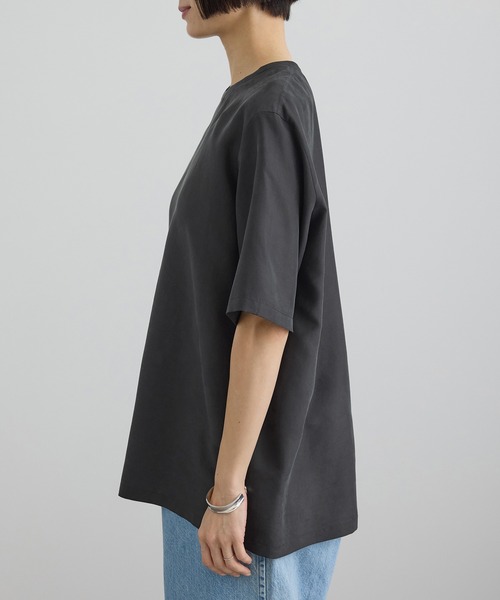 SALON adam et rope'（サロン アダム エ ロペ）の「[26SS]GENTLE SILK ハーフスリーブプルオーバー（Tシャツ/カットソー・レディース・ベージュ系その他/ブラック・FREE）」の13枚目の写真