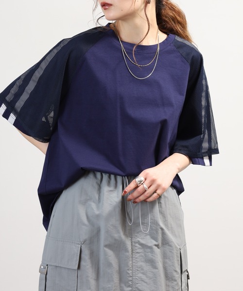 EGLANTINE(エグランティーヌ)の「EGLANTINE チュール使い半袖ラインカットソー(Tシャツ/カットソー・レディース・ネイビー/ブラック/オフホワイト・40)」の3枚目の写真