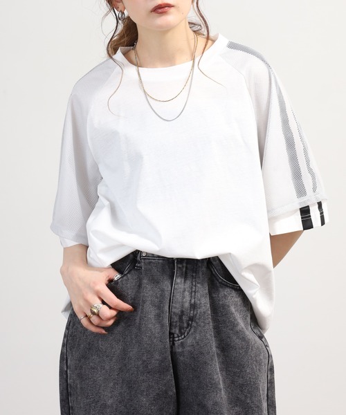 EGLANTINE(エグランティーヌ)の「EGLANTINE チュール使い半袖ラインカットソー(Tシャツ/カットソー・レディース・ネイビー/ブラック/オフホワイト・40)」の1枚目の写真
