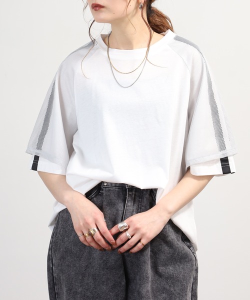 EGLANTINE(エグランティーヌ)の「EGLANTINE チュール使い半袖ラインカットソー(Tシャツ/カットソー・レディース・ネイビー/ブラック/オフホワイト・40)」の5枚目の写真